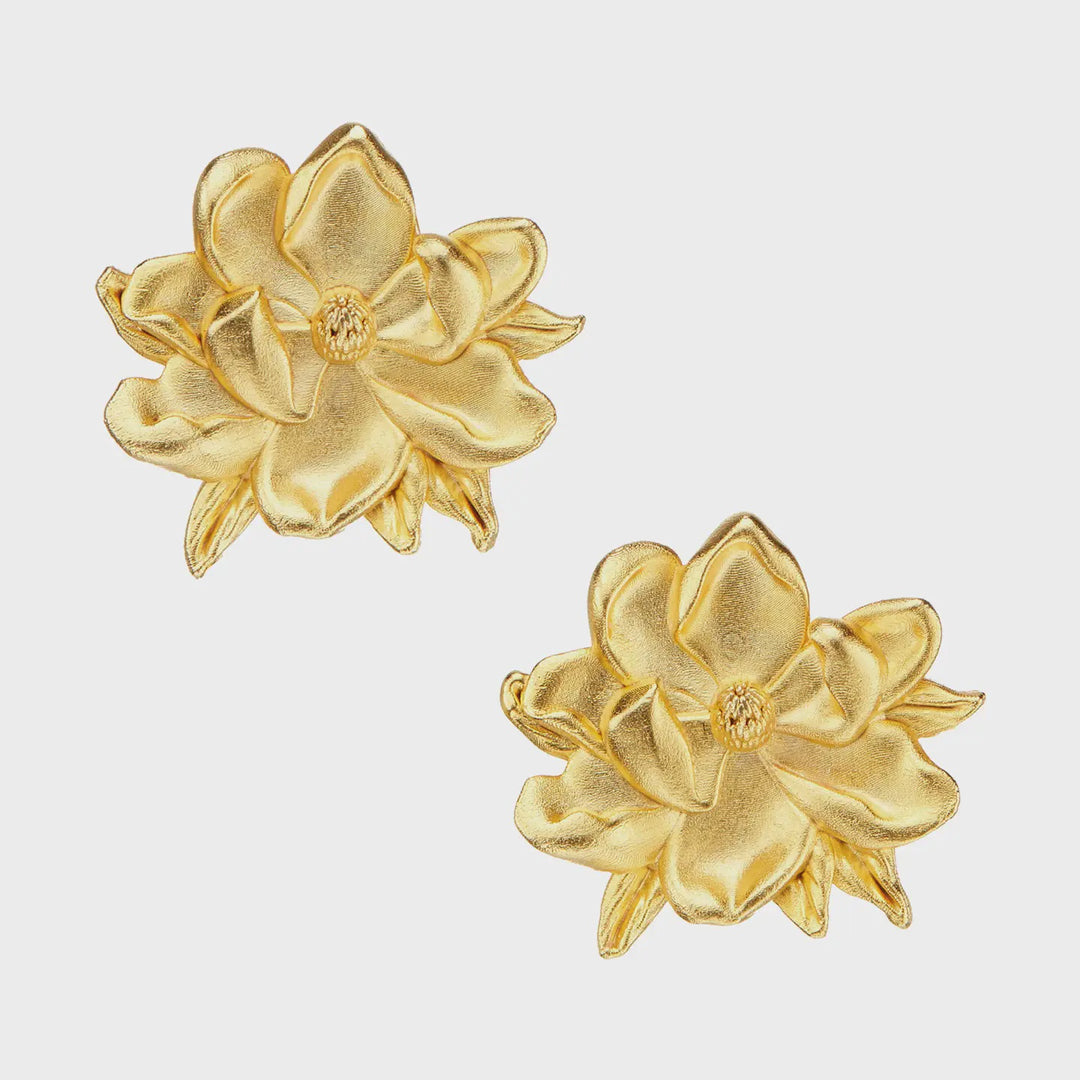 Susan Shaw Magnolia Studs