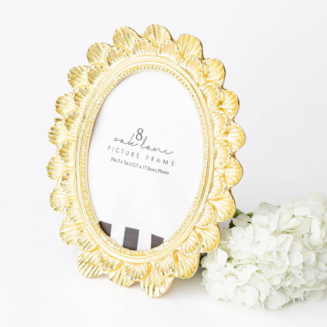 Oak Lane Gold Scalloped 5x7 Picture Frame