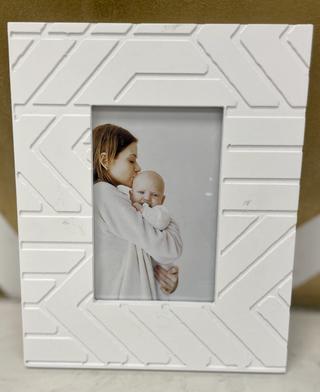 White Wooden Abstract Picture Frame - 3x5