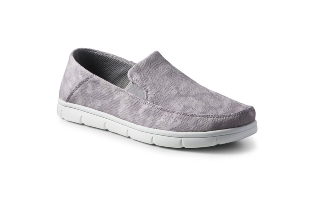Huk Running Lakes Performance Brewster in Overcast Grey