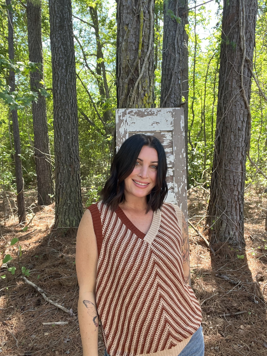 ONLINE EXCLUSIVE V Neck Contrast Sweater Vest