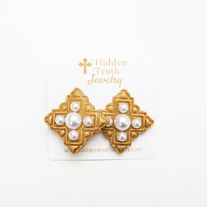 Hidden Truth Jewelry Ellie Pearl Studs