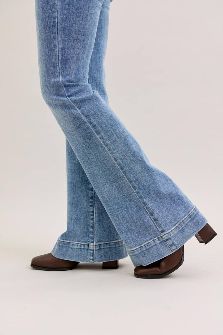 Judy Blue MR Flare Jeans