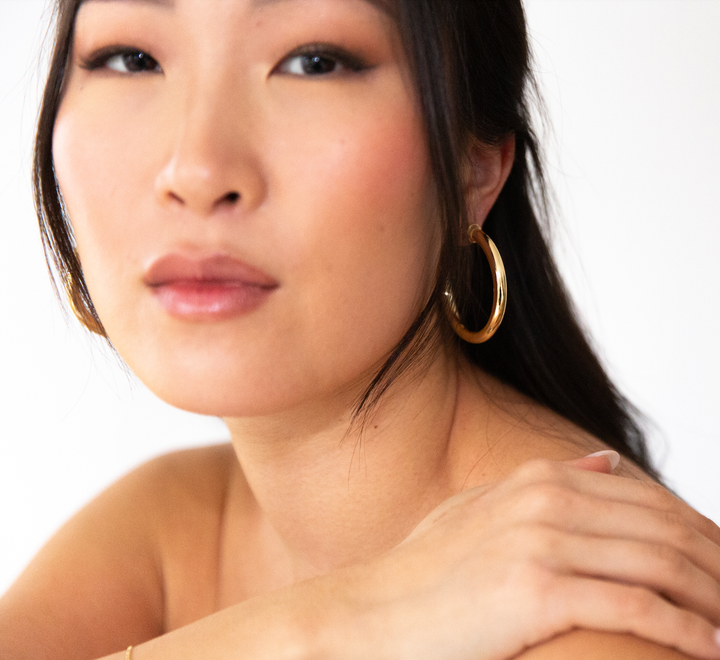 Hoo Hoops Hypoallergenic Medium Acrylic Hoop Earrings - Gold