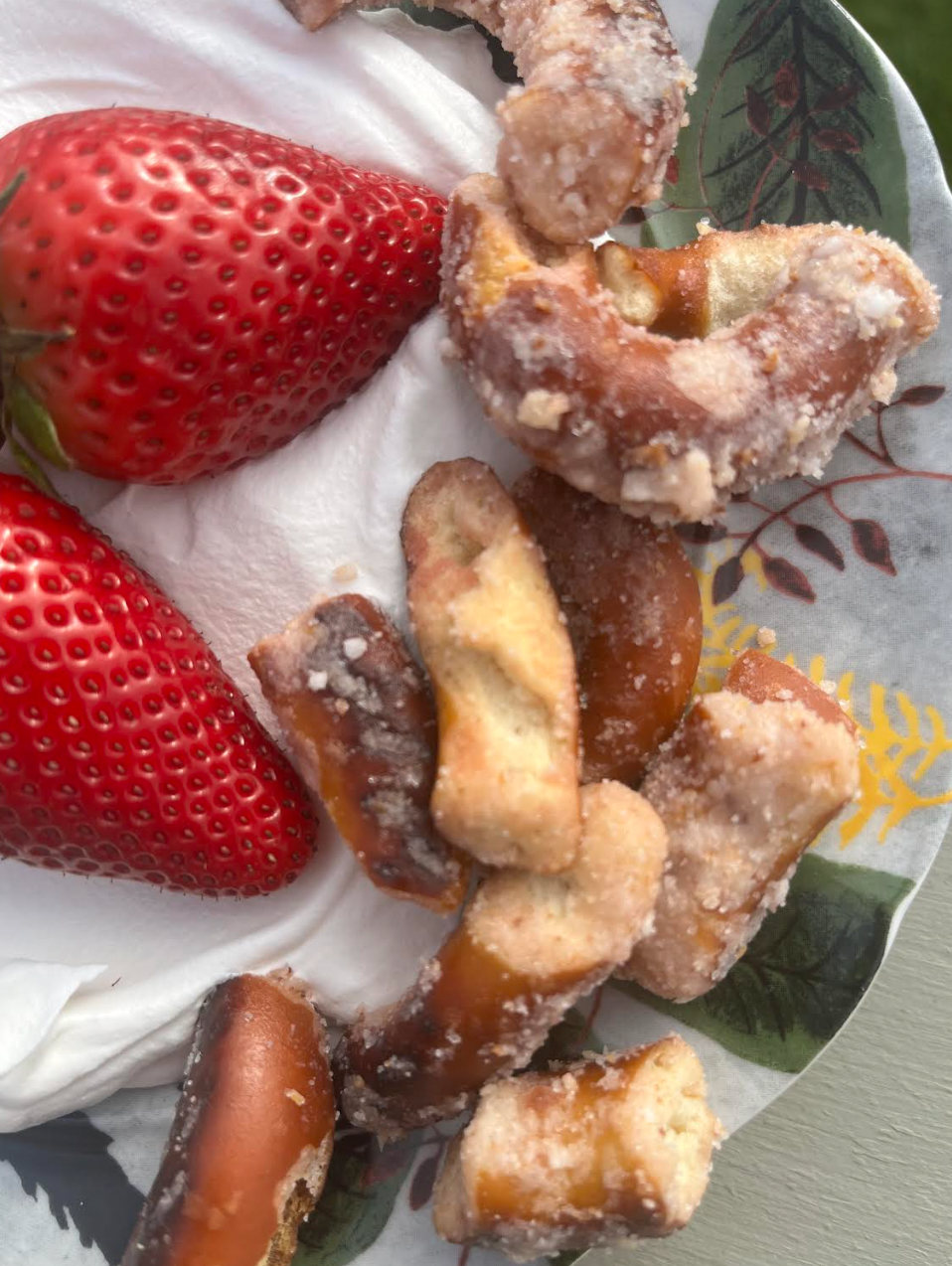 Outsiders Kitchen Berries + Cream Sourdough Pretzel Bites Snack
