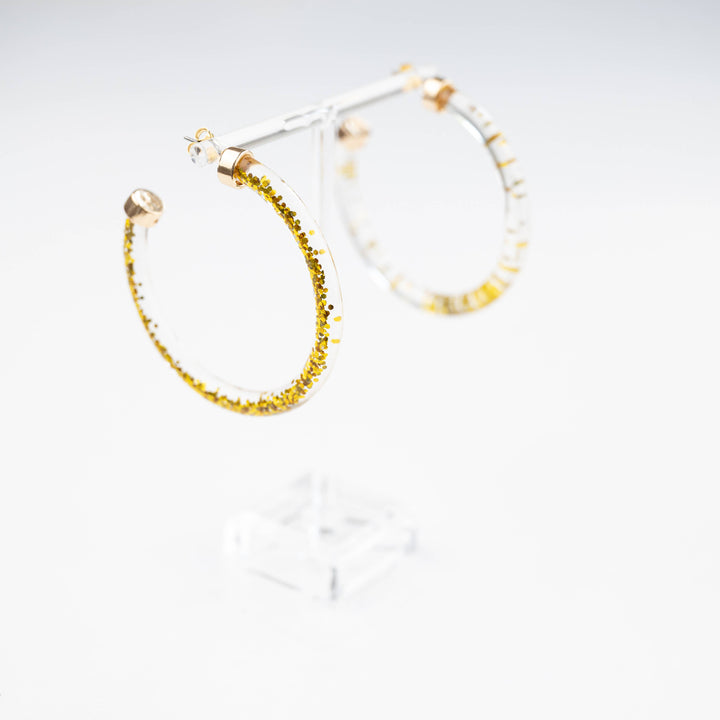 Hoo Hoops Lightweight Large Hoop Earrings - Gold Glitter