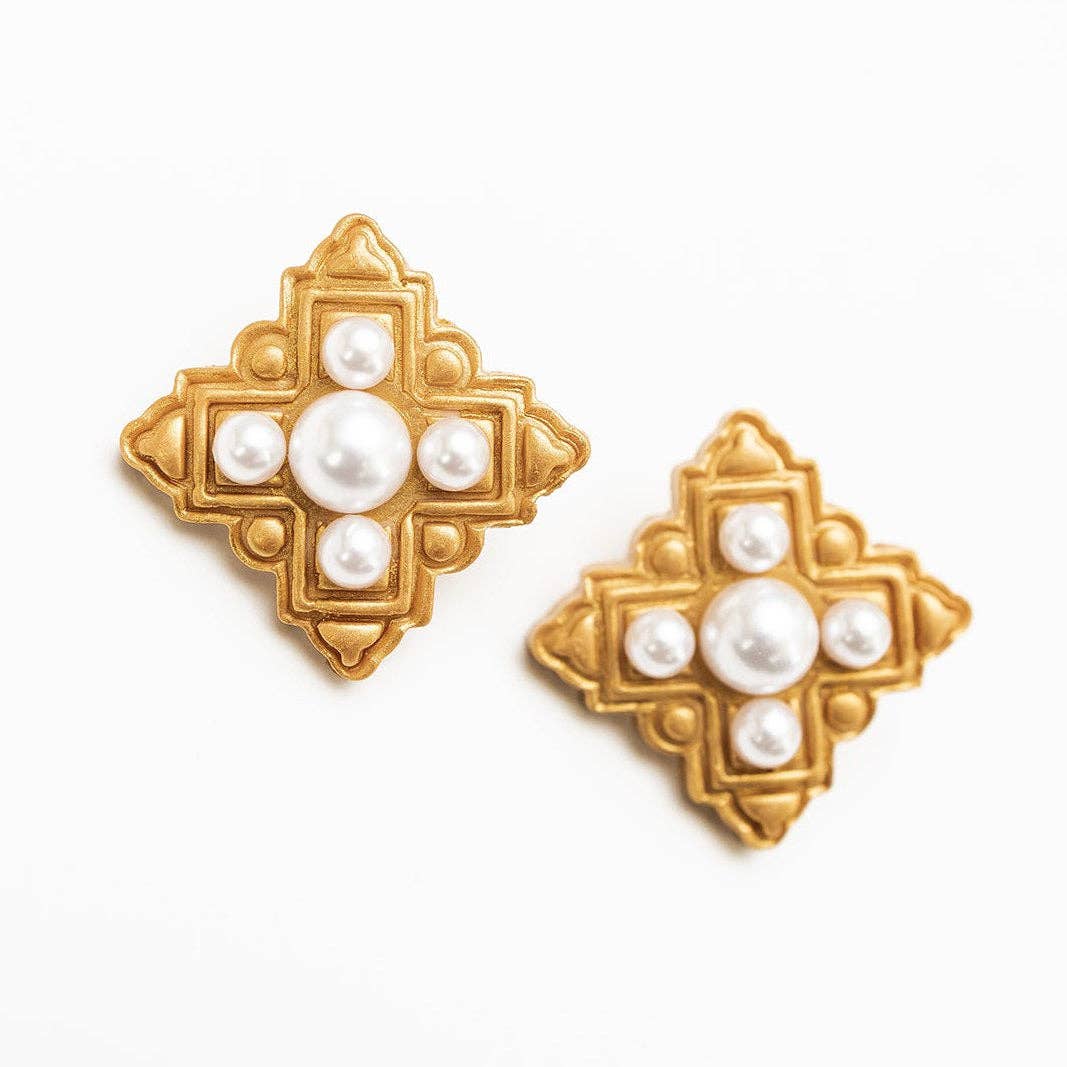 Hidden Truth Jewelry Ellie Pearl Studs