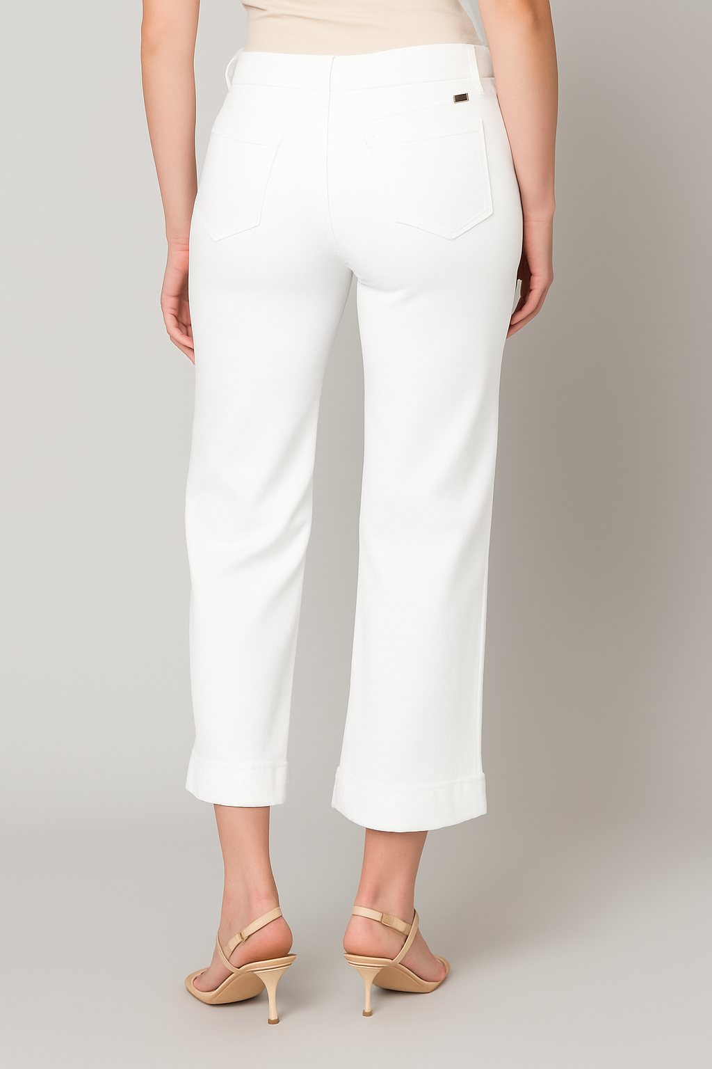 Cropped Wide Leg Jean