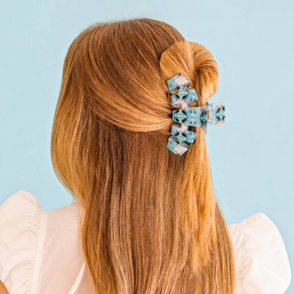 Teleties x Laura Park Classic Island House Medium Claw Clip