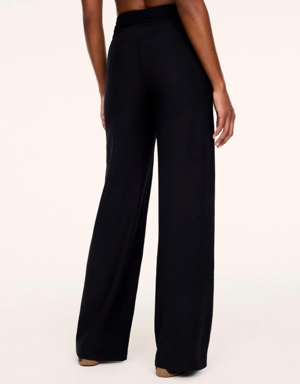Spanx Very Black Onform Ruched Wide Leg Pant