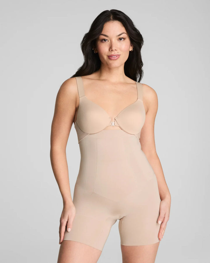 Spanxsculpt OnCore High-Waisted Mid-Thigh Short- Oatmeal