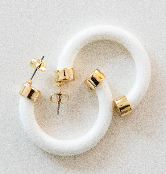 Hoo Hoops Lightweight Hypoallergenic Small Hoop Earrings - White