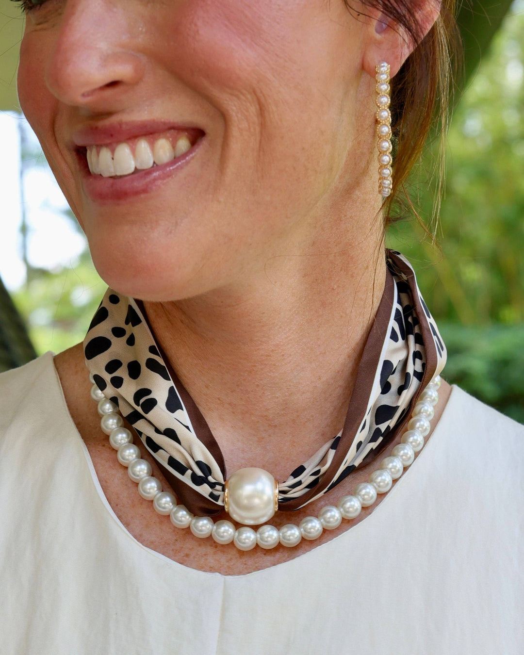 Two Strand Magnetic Pearl Scarf Necklace - Leopard
